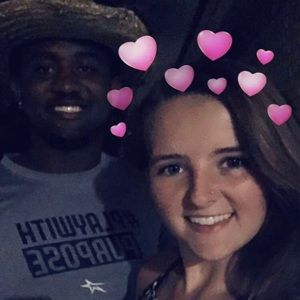 Meet your Posher, Ashley